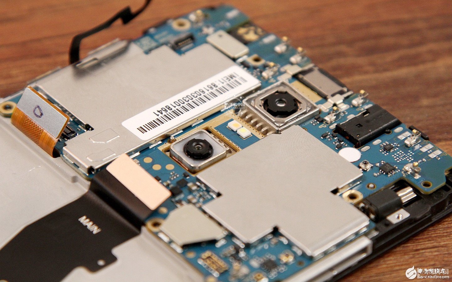 紅米Pro拆解：內(nèi)部做工是否夠“旗艦”？