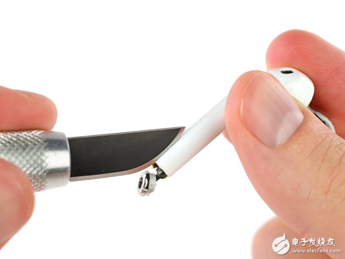 AirPods拆解評(píng)測(cè)：無修復(fù)可能性，所以千萬別弄壞你的AirPods