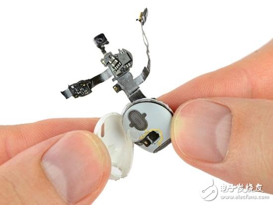 蘋果Airpods超詳細拆解 拆一次就報廢的無線耳機