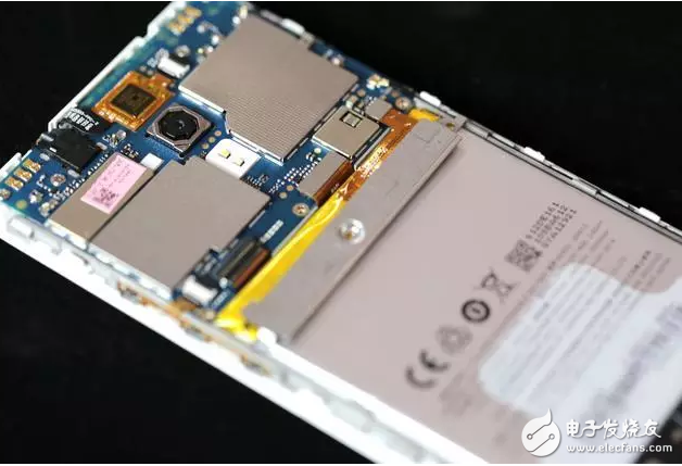 魅藍5s拆解：支持18W快充的小機身，竟然塞了這么大的東西！