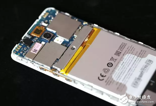 魅藍5s拆解：支持18W快充的小機身，竟然塞了這么大的東西！
