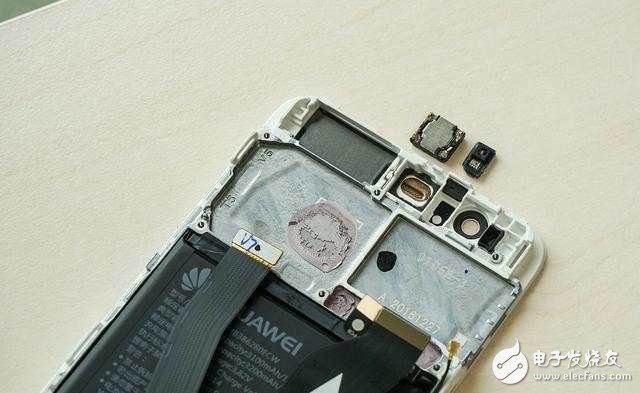 華為P10怎么樣？華為P10被我暴力拆解了，你能分辨哪臺是小米6嘛