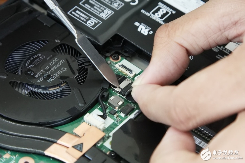 ThinkPad T471拆機(jī)：經(jīng)典之所以是經(jīng)典，是因?yàn)閺膩?lái)不玩虛的！