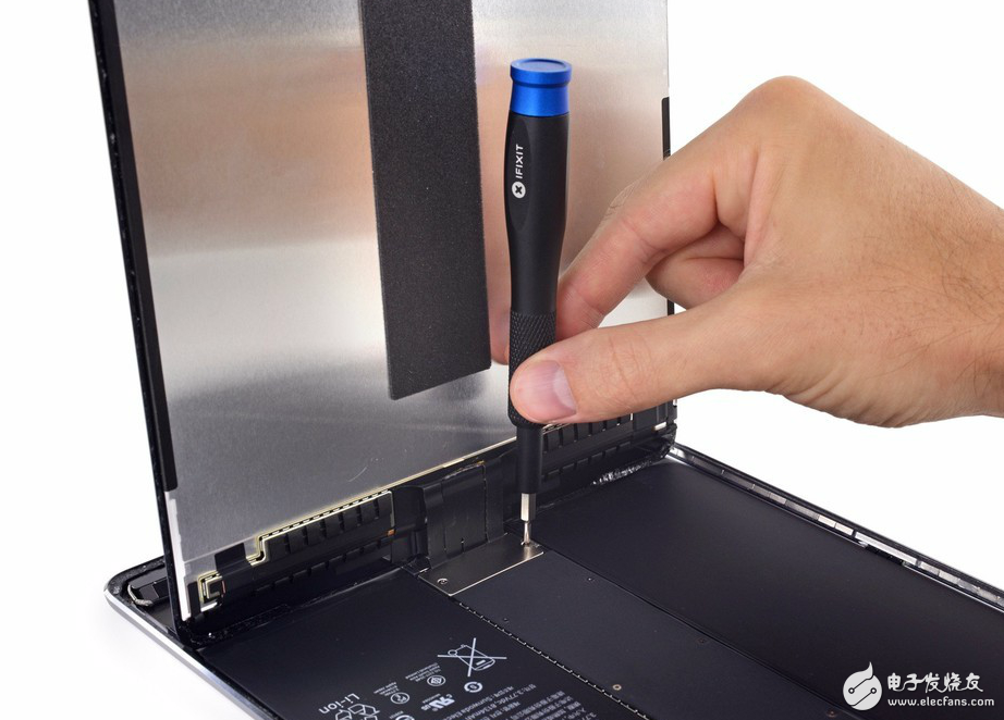 10.5英寸iPad Pro首拆解：為了高刷新頻率上了四根排線！