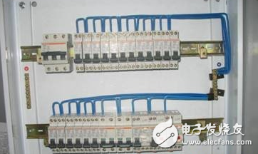 配電箱系統(tǒng)圖識圖解_實用家用配電箱接線實物圖分享