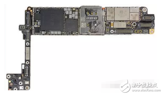 iphone8不止是感覺像iphone7，拆了機和蘋果7也是差不了多少，不怕果粉心寒嗎？