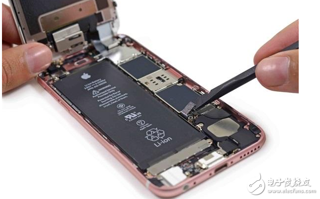 蘋(píng)果電池門(mén)事件不斷,據(jù)說(shuō)還與三星有關(guān)系