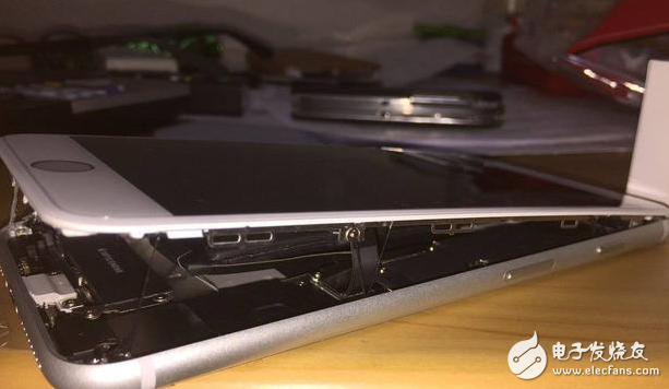 蘋(píng)果電池門(mén)事件不斷,據(jù)說(shuō)還與三星有關(guān)系