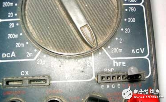 萬用表如何測量三級管好壞