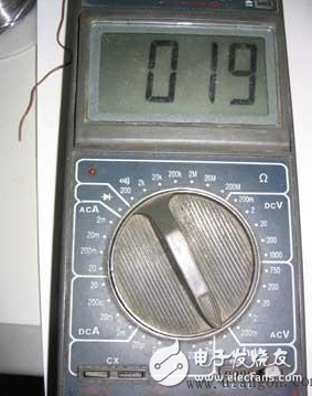 用數(shù)字萬用表測三極管及檢測三極管好壞
