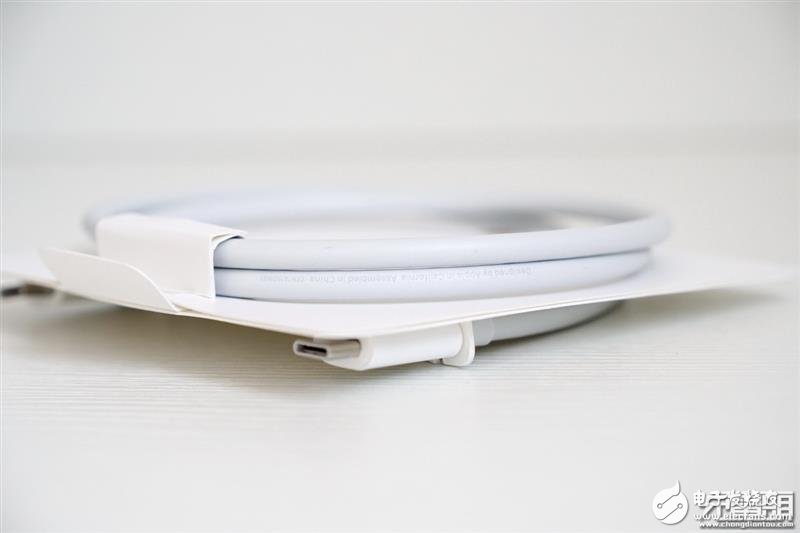 蘋果雷電3 100W數(shù)據(jù)線拆解：288元值了！