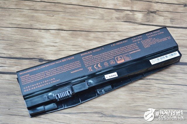 未來人類魔鬼魚DR5拆機(jī)圖賞 雙風(fēng)扇散熱管惹眼