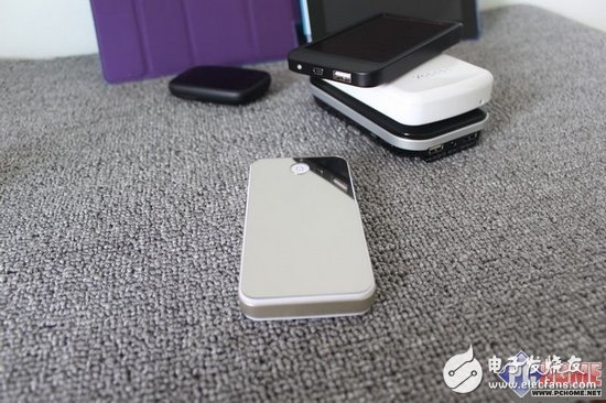 大屏幕黨進來看看，移動電源拆解大PK