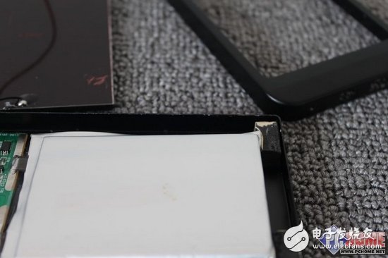 大屏幕黨進來看看，移動電源拆解大PK