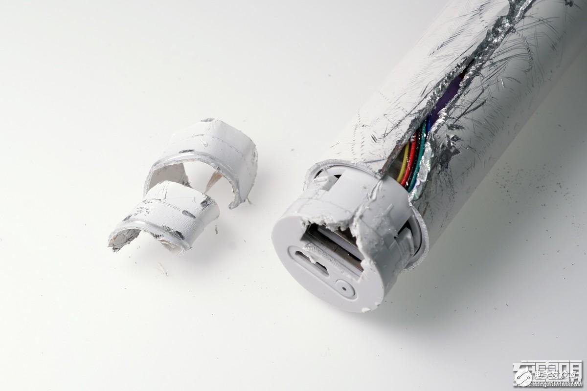 小米隨身手電筒LPB01ZM試射拆解