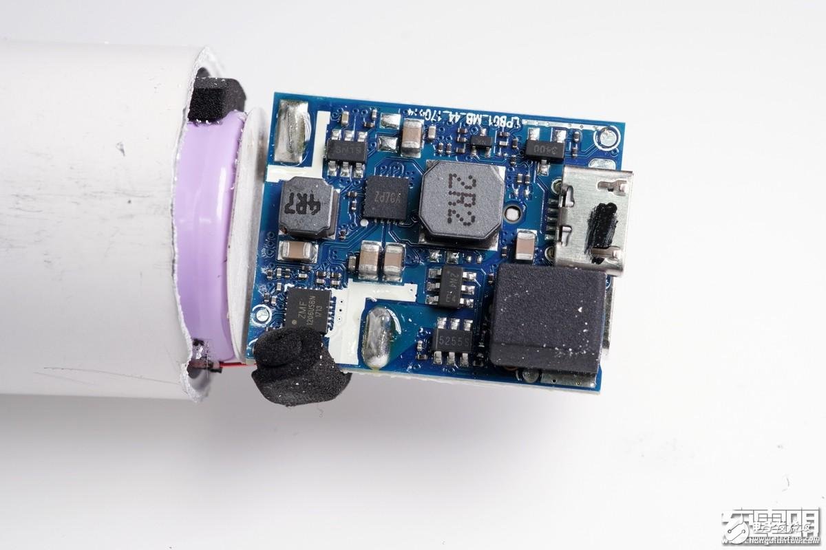 小米隨身手電筒LPB01ZM試射拆解