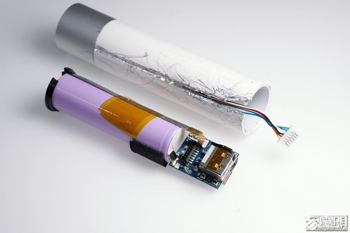 小米隨身手電筒LPB01ZM試射拆解