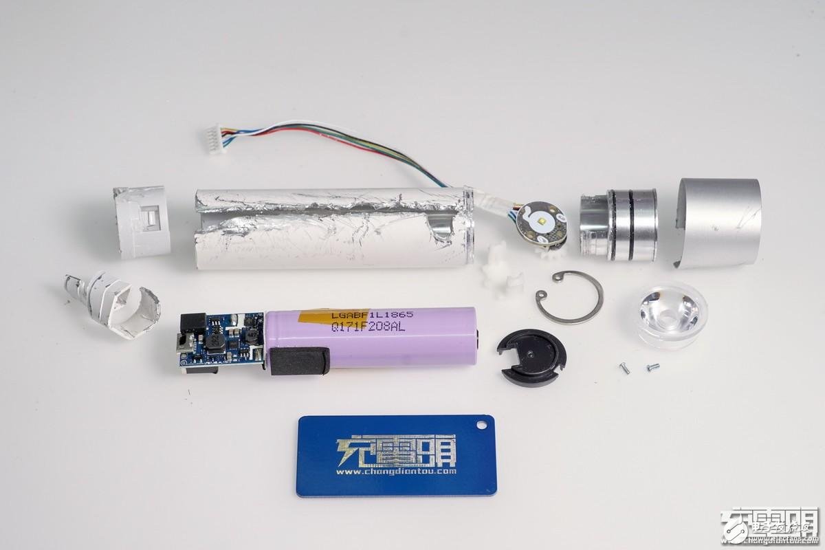 小米隨身手電筒LPB01ZM試射拆解