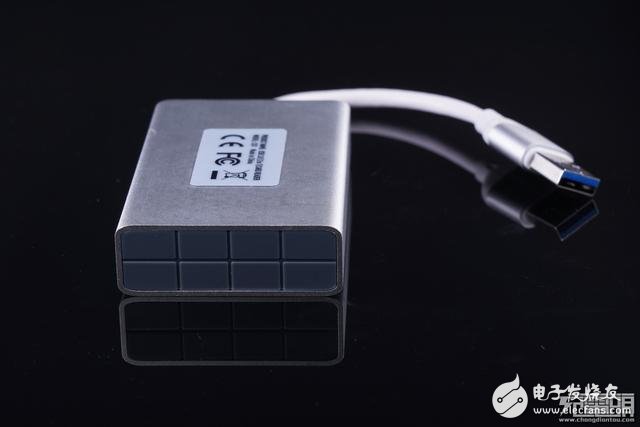 MOMAX專業(yè)版ONLINK讀卡器CU1S拆解