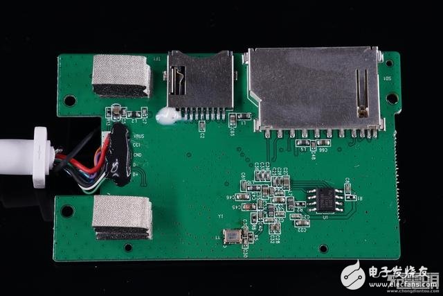 MOMAX專業(yè)版ONLINK讀卡器CU1S拆解