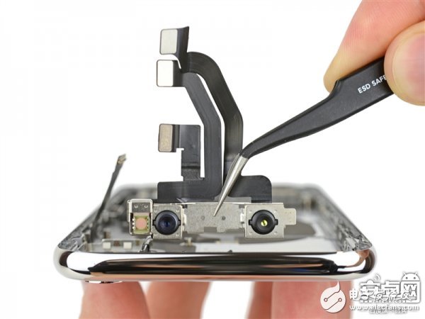 iPhone X最專業(yè)深度拆解！驚現(xiàn)神秘芯片