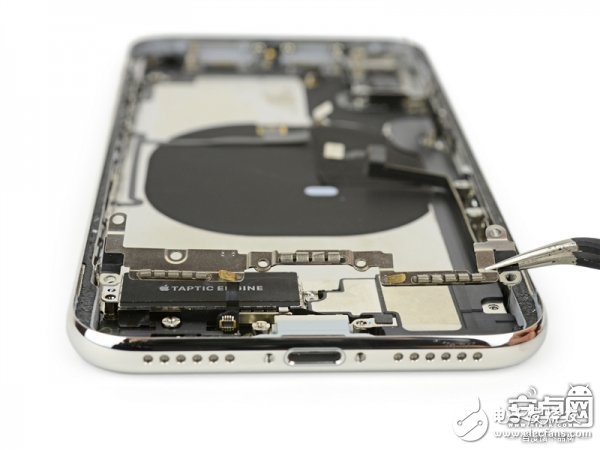 iPhone X最專業(yè)深度拆解！驚現(xiàn)神秘芯片