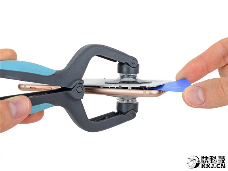 iPhone 8完全拆解：罕見2GB內(nèi)存造就奇跡！