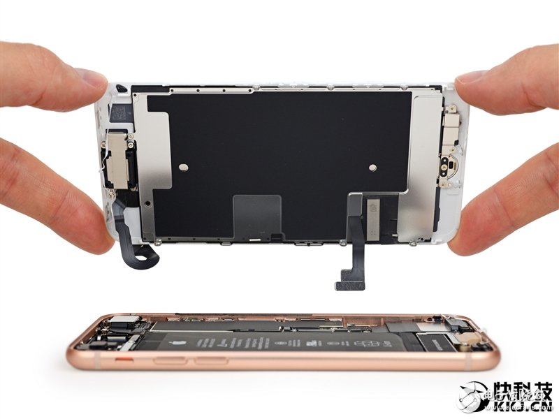 iPhone 8完全拆解：罕見2GB內(nèi)存造就奇跡！