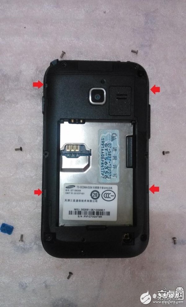三星S6358手機(jī)拆機(jī)圖解