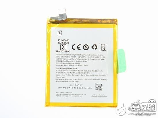 做工對(duì)得起2999元售價(jià)嗎？一加5完全拆解