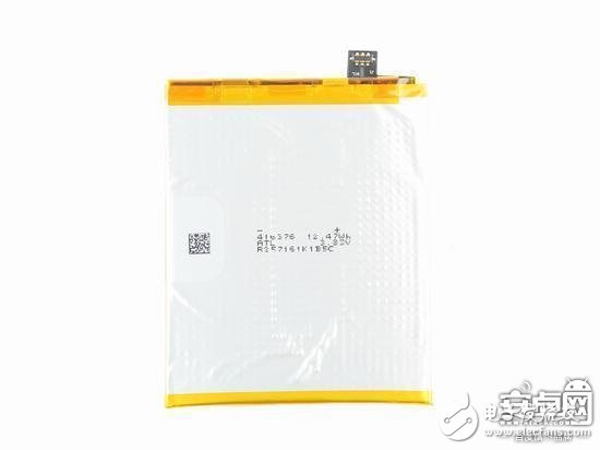 做工對(duì)得起2999元售價(jià)嗎？一加5完全拆解