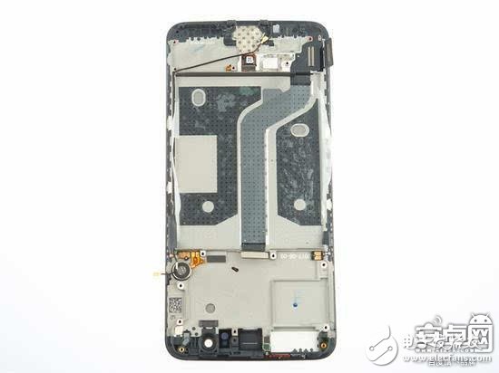 做工對(duì)得起2999元售價(jià)嗎？一加5完全拆解