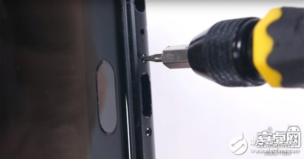 性價比到底有多高，一加手機5拆機圖給你答案