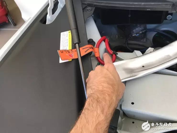 特斯拉Autopilot2.0計算單元全拆解，英偉達PX 2到底長什么樣？