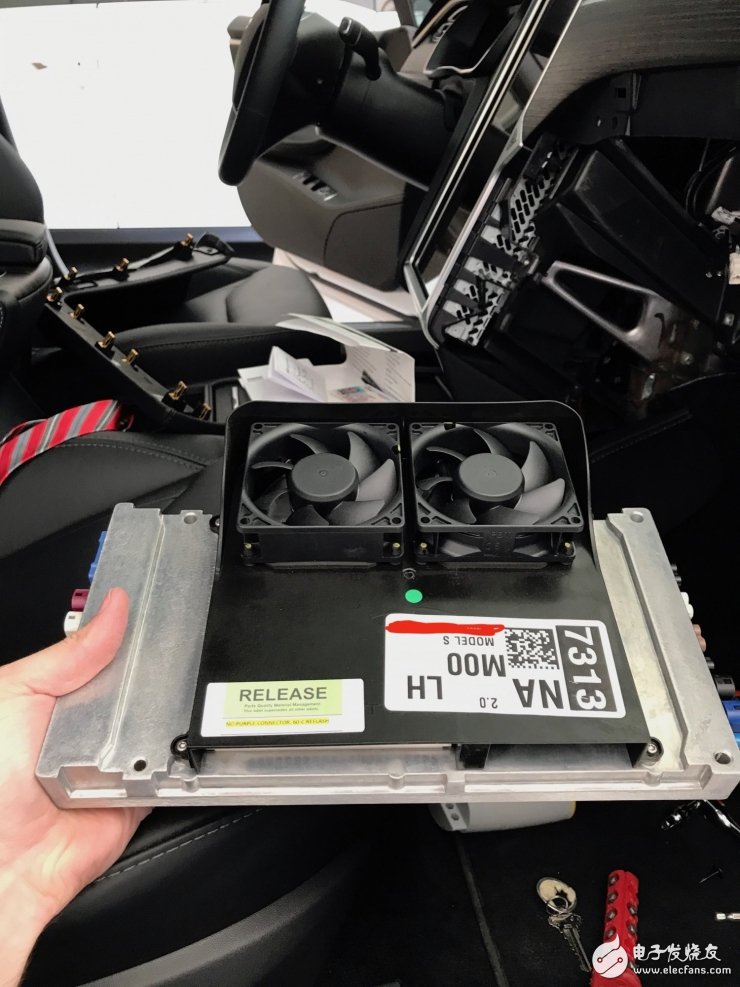 特斯拉Autopilot2.0計算單元全拆解，英偉達PX 2到底長什么樣？