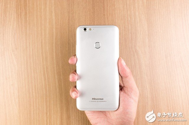 能否成為拍照攪局者？海信H10拆解圖賞