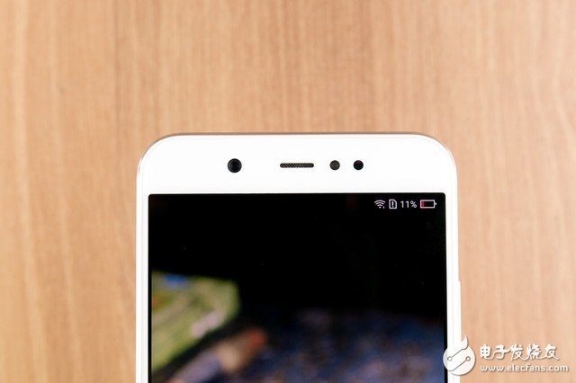 能否成為拍照攪局者？海信H10拆解圖賞