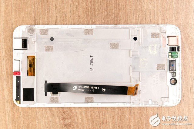 能否成為拍照攪局者？海信H10拆解圖賞