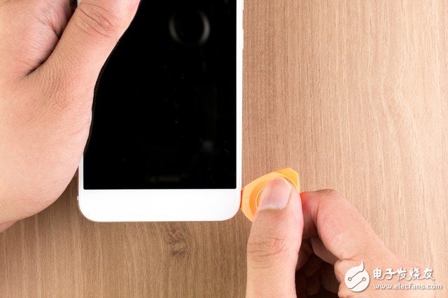 能否成為拍照攪局者？海信H10拆解圖賞