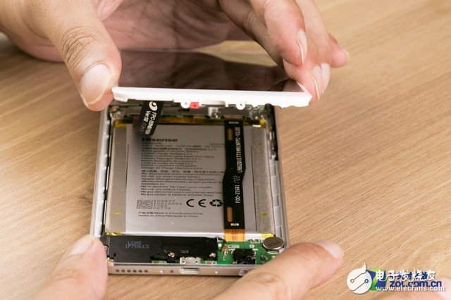 能否成為拍照攪局者？海信H10拆解圖賞