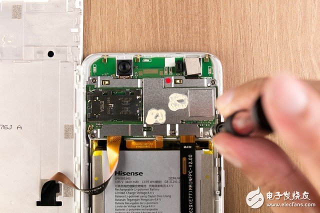 能否成為拍照攪局者？海信H10拆解圖賞