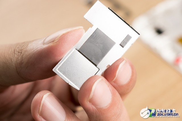 能否成為拍照攪局者？海信H10拆解圖賞