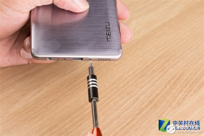 250萬刀定制副屏花得值！魅族PRO 7 Plus拆解