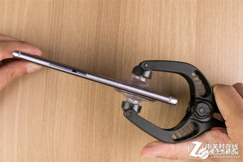 250萬刀定制副屏花得值！魅族PRO 7 Plus拆解