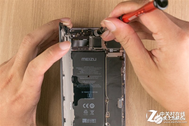 250萬刀定制副屏花得值！魅族PRO 7 Plus拆解