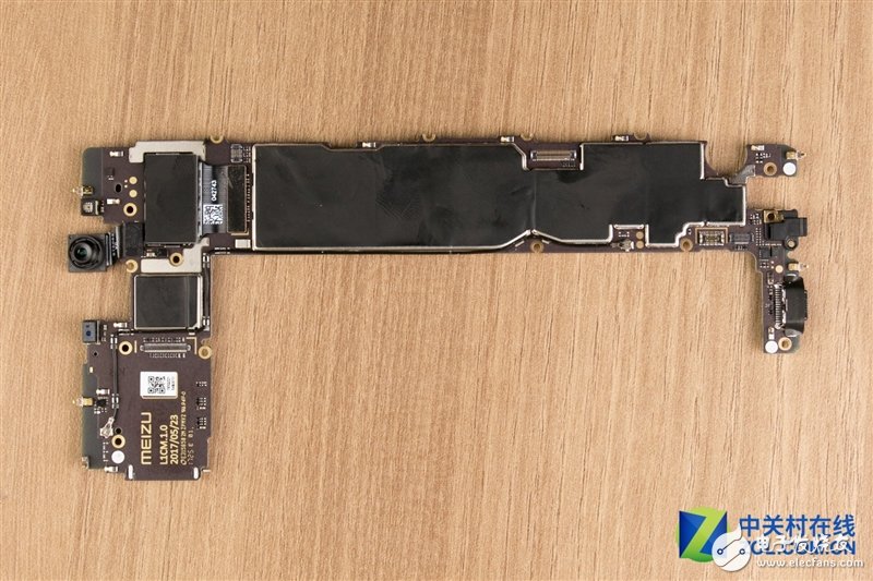 250萬刀定制副屏花得值！魅族PRO 7 Plus拆解