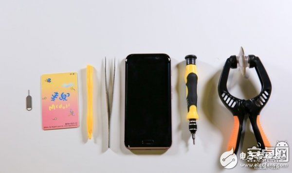 原創(chuàng) 8曲面智慧手機榮耀MAGIC拆機：傳感器眾多，做工細致！