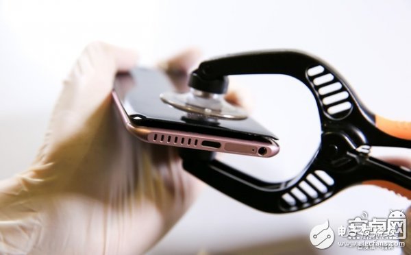 原創(chuàng) 8曲面智慧手機榮耀MAGIC拆機：傳感器眾多，做工細致！