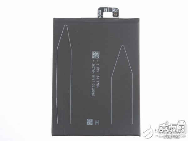 小米Max 2手機(jī)拆解：動(dòng)手難度不高，容易維修