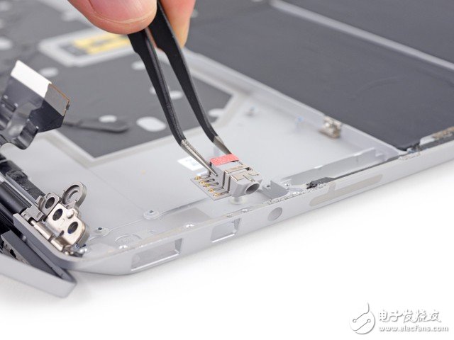 這是耳機接口。